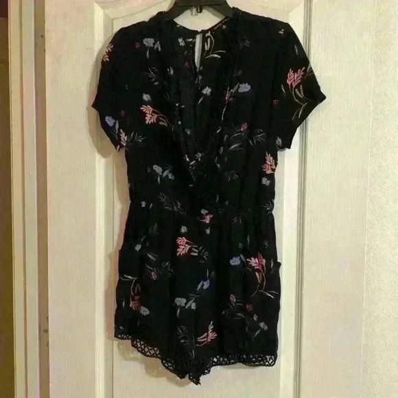 Dresses & Skirts - Floral Black Women's Skirt